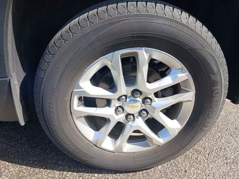 Used 2020 Chevrolet Traverse LS FWD image 18