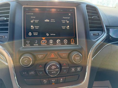 Used 2014 Jeep Grand Cherokee Overland image 36
