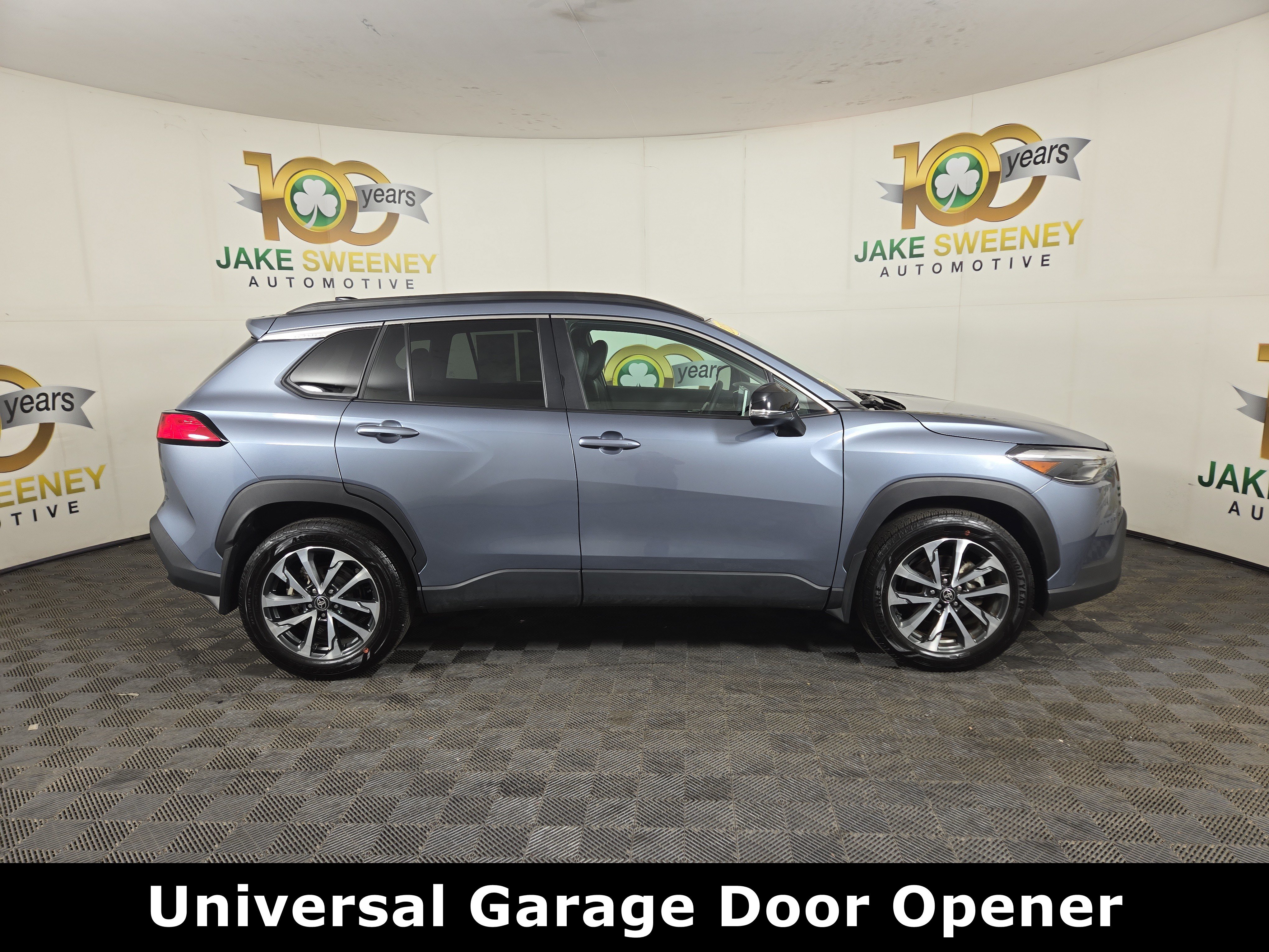 Used 2025 Toyota Corolla Cross XLE FWD image 10