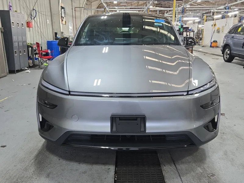 Used 2018 Tesla Model X 75D AWD/4WD image 2