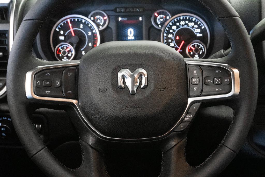 New 2027 RAM 3500 Big Horn AWD/4WD image 18