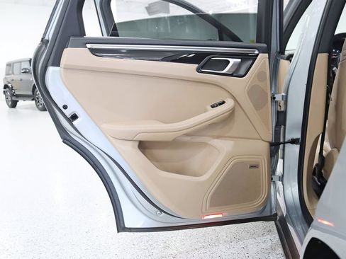 Used 2020 Porsche Macan S AWD/4WD image 33