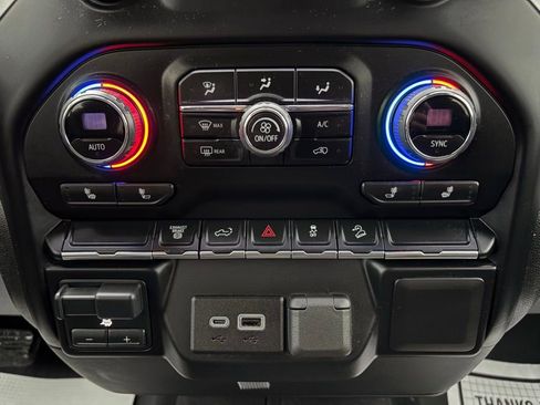 Used 2023 Chevrolet Silverado 2500 LT w/ Convenience Package image 33