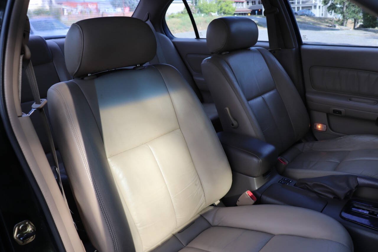 Used 1997 Nissan Maxima GXE FWD image 18
