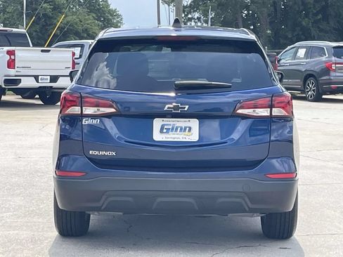 Used 2023 Chevrolet Equinox LS w/ LS Convenience Package FWD image 4