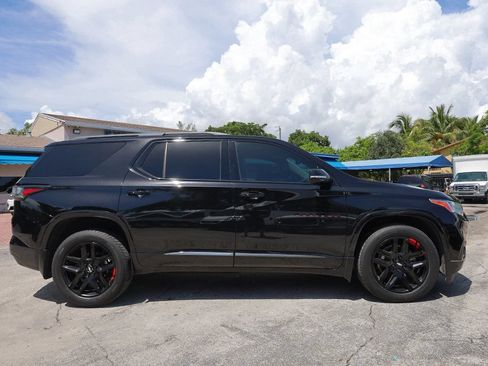 Used 2019 Chevrolet Traverse Premier w/ Redline Edition FWD image 3