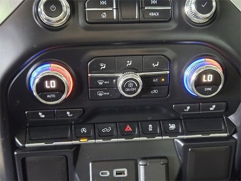 Used 2020 GMC Sierra 1500 Elevation w/ Elevation Value Package image 16