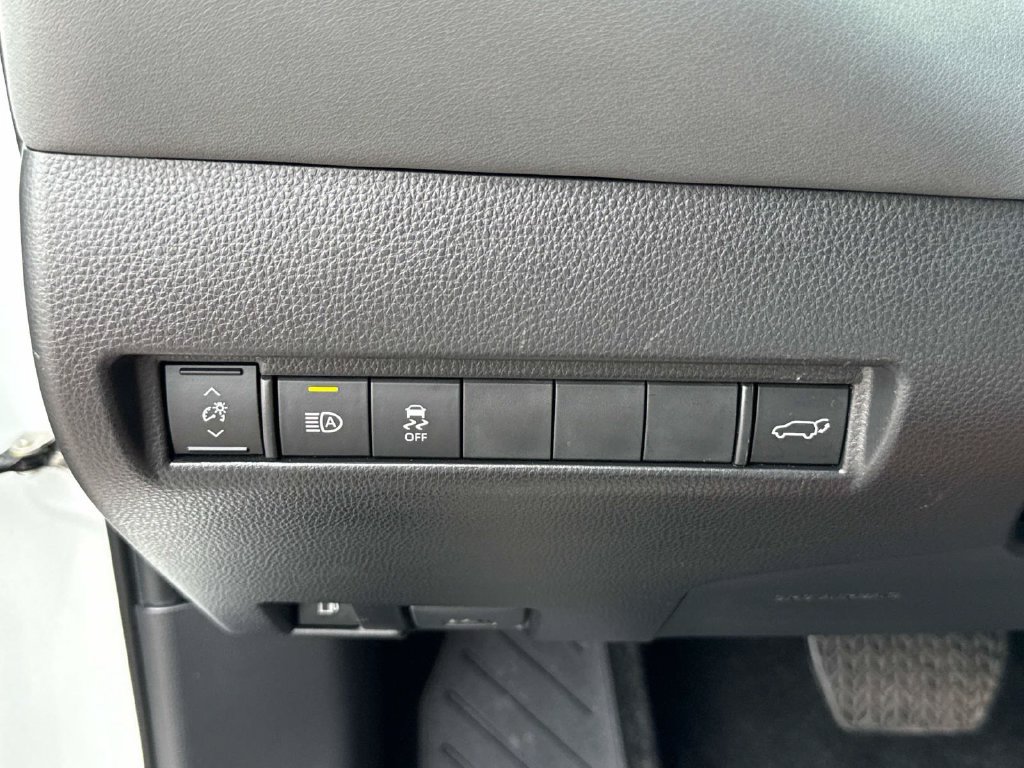 Used 2023 Toyota Venza XLE AWD/4WD image 27