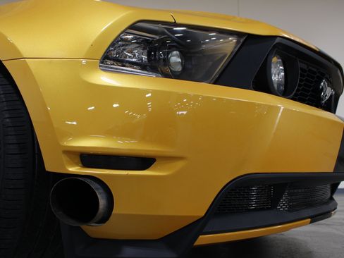 Used 2011 Ford Mustang GT RWD image 10