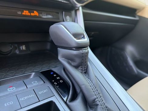 Used 2025 Toyota RAV4 XLE Premium FWD image 20