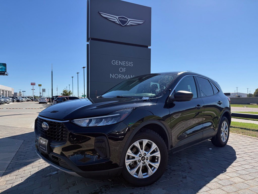 Used 2024 Ford Escape Active AWD/4WD image 1