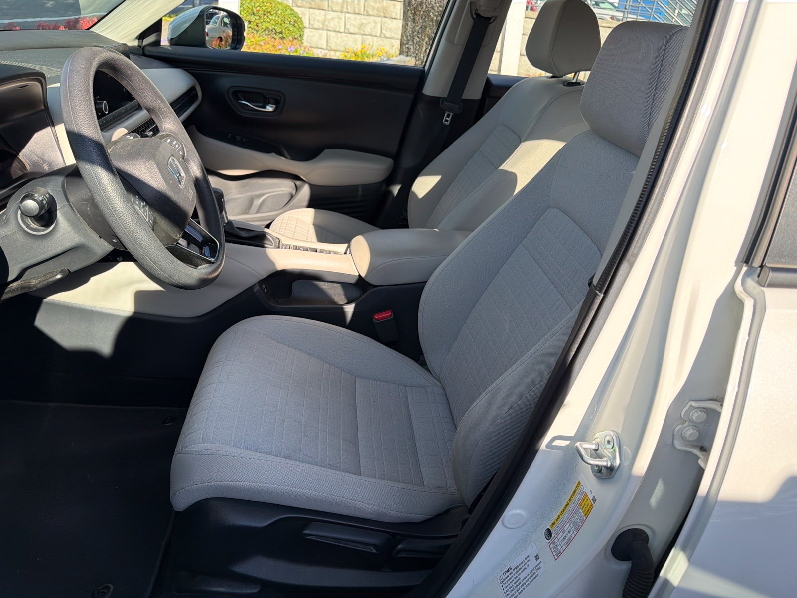 Used 2024 Honda HR-V LX image 8