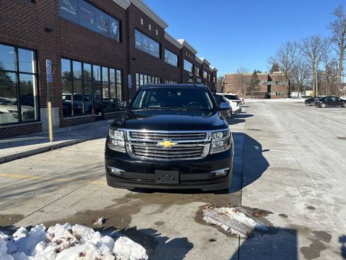 Used 2017 Chevrolet Suburban Premier image 3