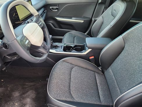 New 2025 Kia K4 GT-Line image 9