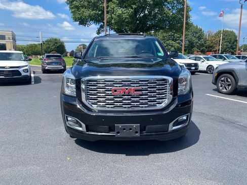 Used 2018 GMC Yukon SLT w/ Premium Edition AWD/4WD image 1