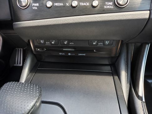 Used 2022 Lexus ES 300h F Sport w/ Accessory Package 2 FWD image 18