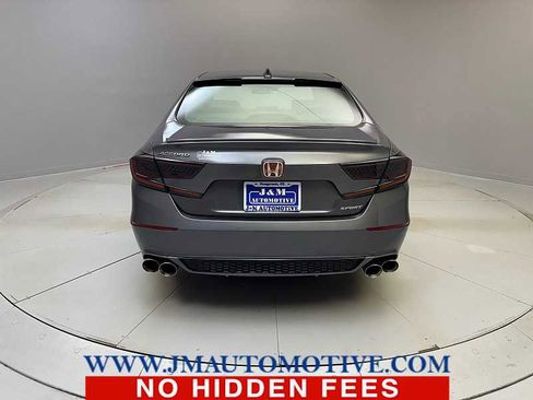 Used 2018 Honda Accord Sport image 4