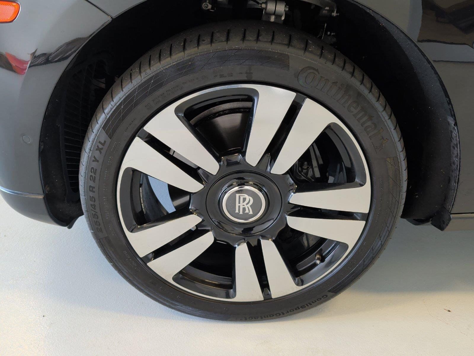 Used 2021 Rolls-Royce Cullinan AWD/4WD image 10