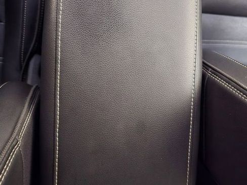 Used 2021 GMC Canyon Denali image 29