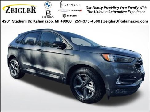 Used 2023 Ford Edge SEL w/ Sport Appearance Package image 1
