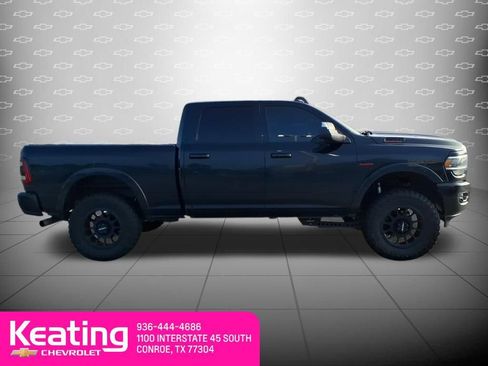 Used 2022 RAM 2500 Laramie w/ Night Edition AWD/4WD image 4