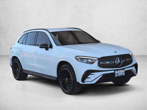 Certified 2026 Mercedes-Benz GLC 300 image 3