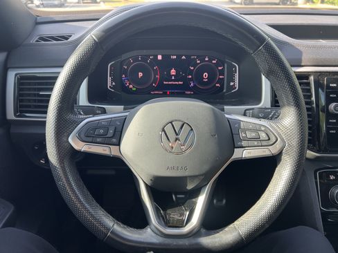Used 2022 Volkswagen Atlas Cross Sport SEL R-Line AWD/4WD image 15