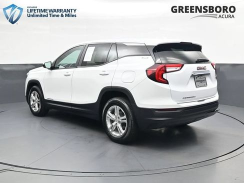 Used 2024 GMC Terrain SLE FWD image 9
