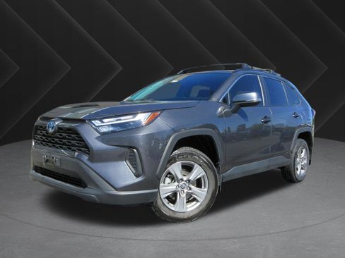 Used 2024 Toyota RAV4 XLE AWD/4WD image 1