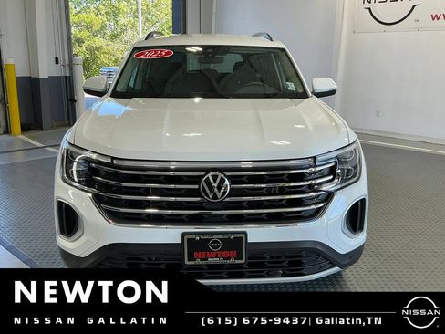 Used 2025 Volkswagen Atlas SE FWD image 25