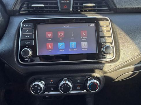 Used 2020 Nissan Versa S image 10