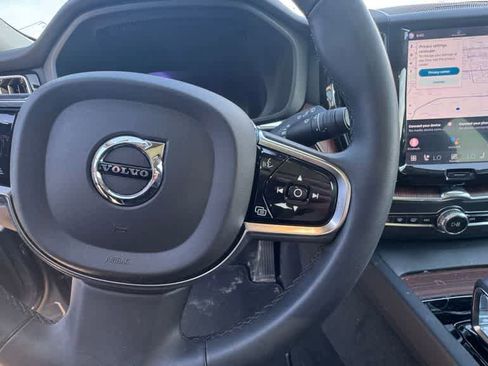 Used 2024 Volvo XC60 B5 Plus w/ Protection Package Premier AWD/4WD image 19