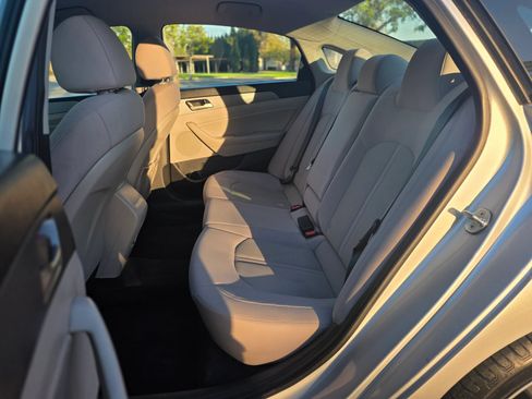 Used 2018 Hyundai Sonata SEL FWD image 10