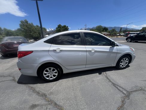 Used 2014 Hyundai Accent GLS FWD image 4