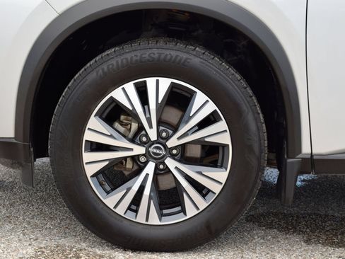 Used 2023 Nissan Rogue SV FWD image 26