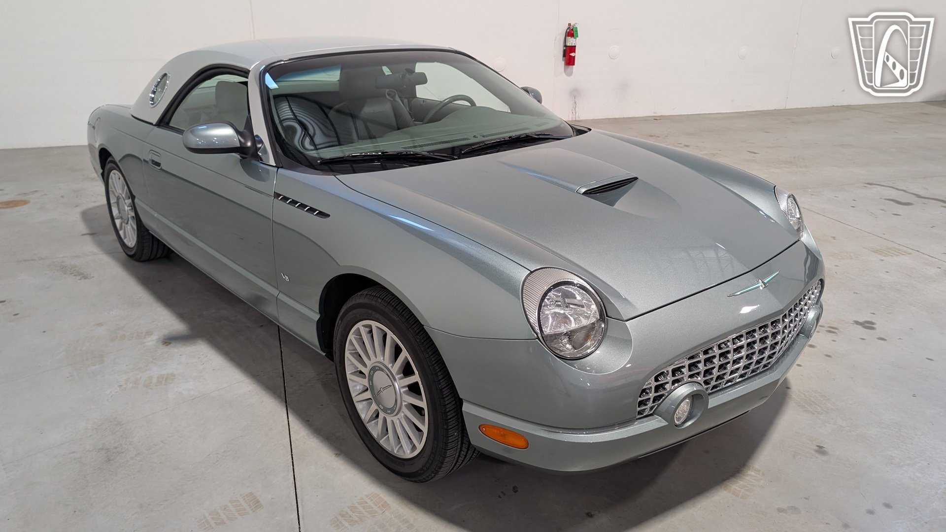 Used 2004 Ford Thunderbird Pacific Coast RWD image 20