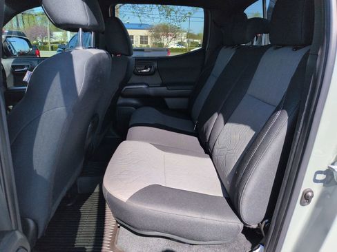 Used 2023 Toyota Tacoma TRD Off-Road image 25