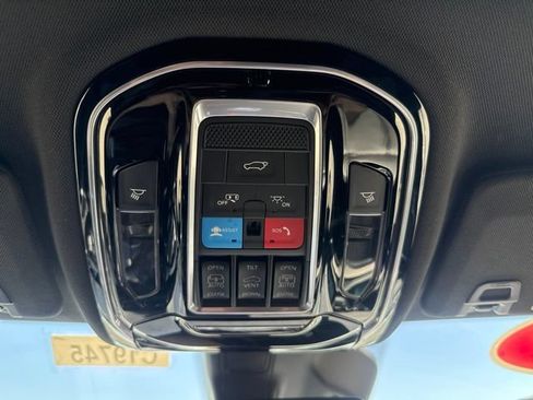 Certified 2022 Jeep Grand Cherokee L Overland AWD/4WD image 24