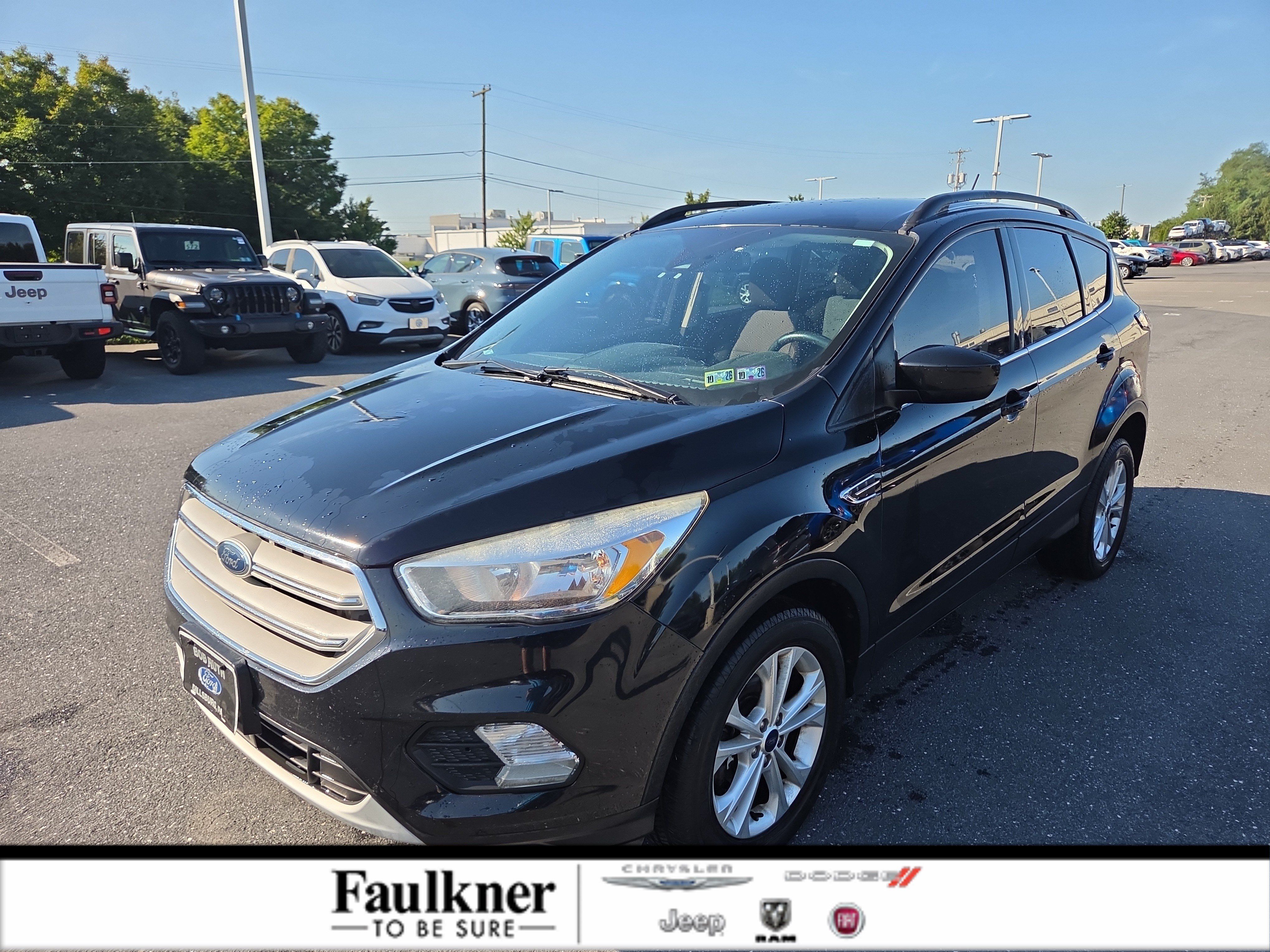 Used 2018 Ford Escape SE w/ Ford Safe & Smart Package AWD/4WD image 1