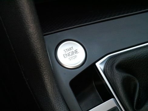 Certified 2022 Volkswagen Taos SE AWD/4WD image 28