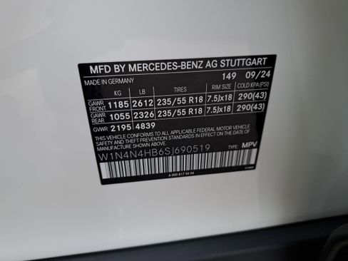 Certified 2025 Mercedes-Benz GLA 250 4MATIC image 37