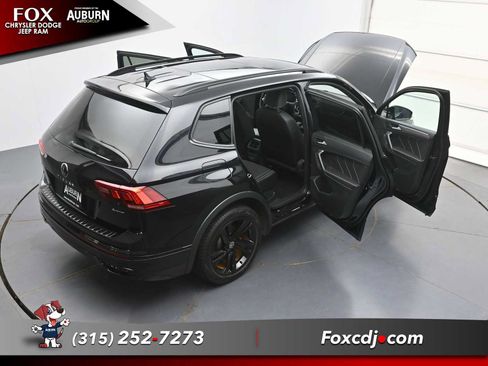 Used 2024 Volkswagen Tiguan SE R-Line AWD/4WD image 41