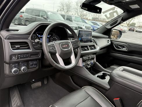 Used 2021 GMC Yukon SLT w/ SLT Luxury Plus Package image 19