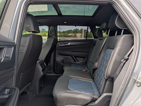 New 2026 Volkswagen Atlas Cross Sport SEL Premium R-Line AWD/4WD image 6