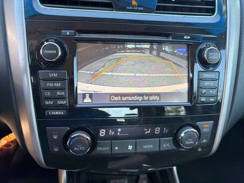 Used 2014 Nissan Altima 2.5 SV w/ Convenience Package image 14