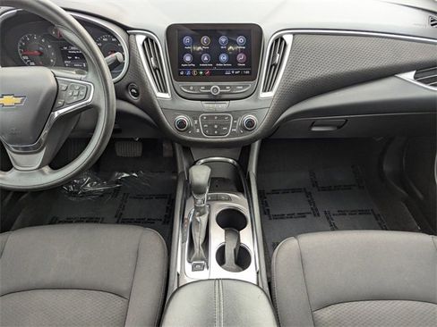 Used 2024 Chevrolet Malibu LT image 16