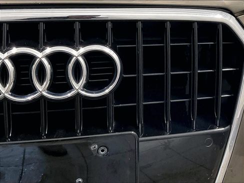 Used 2015 Audi Q3 2.0T Prestige w/ Prestige Package image 33