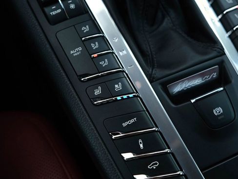 Used 2017 Porsche Macan GTS w/ Premium Package Plus image 31