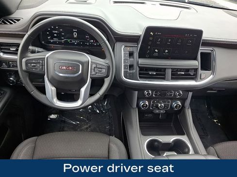 Used 2024 GMC Yukon SLE AWD/4WD image 3