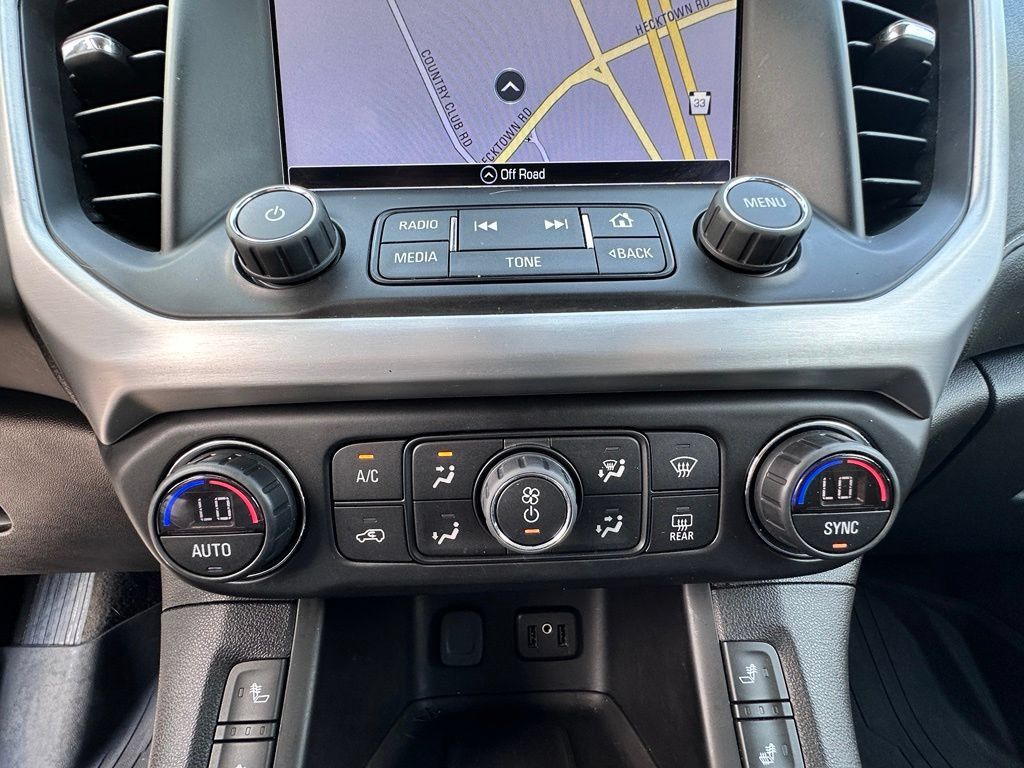 Certified 2019 GMC Acadia SLT w/ LPO, Floor Liner Package AWD/4WD image 30